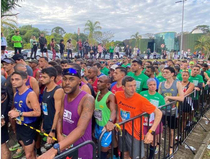 Unimed JF - Corrida Unimed rene mais de 2,5 mil participantes na UFJF, no domingo (8/6) 